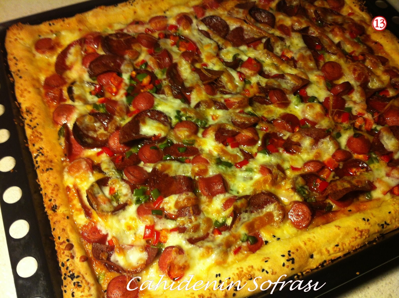 Cahide�nin Sofrası Evde muhteşem pizza