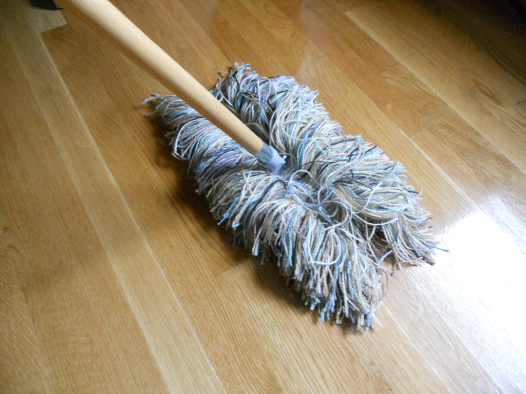 A YEAR OF JUBILEE REVIEWS SlaDust World's Finest Wool Dust Mop Review