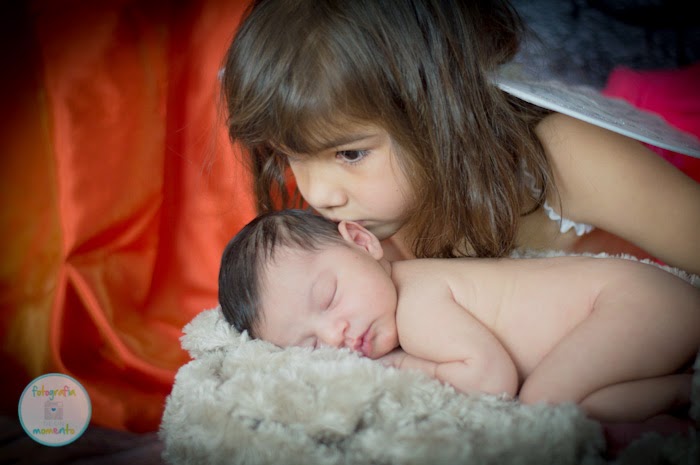 Newborn_Photography_Sisters