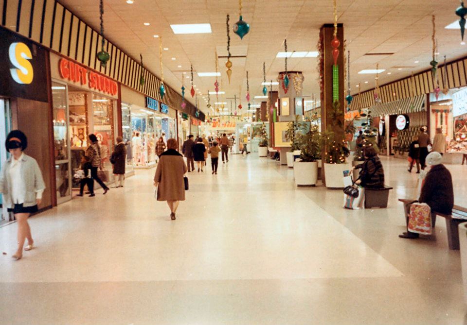 1968 Press Photo Natick Mall Scene Interior 1960s Massachusetts