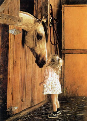niña y su mascota, el caballo.