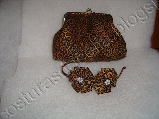 <Img alt = conjunto: Bandolete e necessaire com fecho de avó <Img alt = conjunto: Bandolete e necessaire com fecho de avó