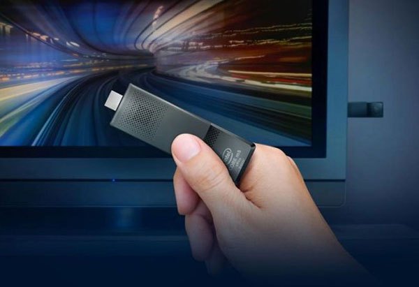 Intel Compute Stick: Νέα γενιά για να μετατρέπεις την τηλεόραση σε PC με Core M Skylake [CES 2016]