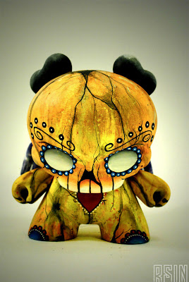 skullhead-dunny-custom-rsin.jpg