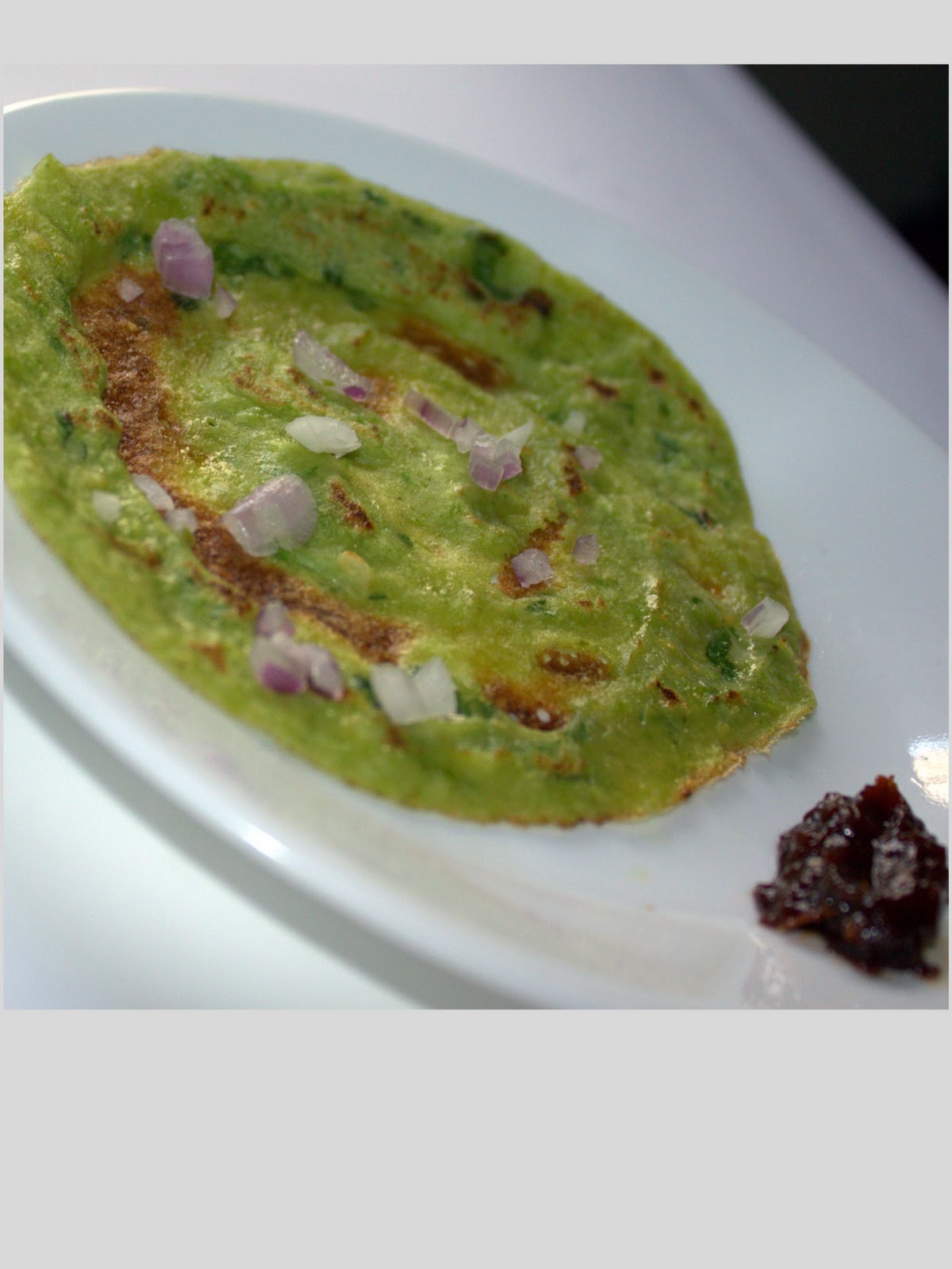Moong Dal & Green Peas Pancakes / Dosa
