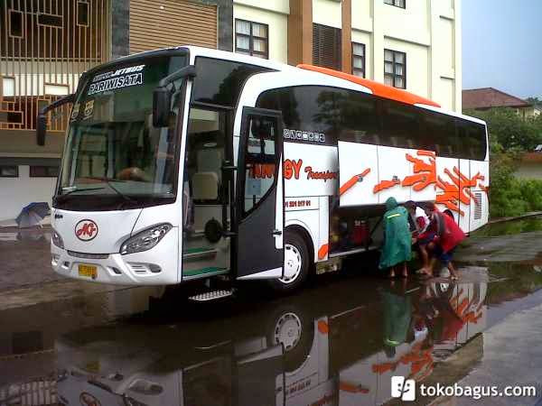 BIRO PERJALANAN WISATA di KOTA SEMARANG BUS PARIWISATA