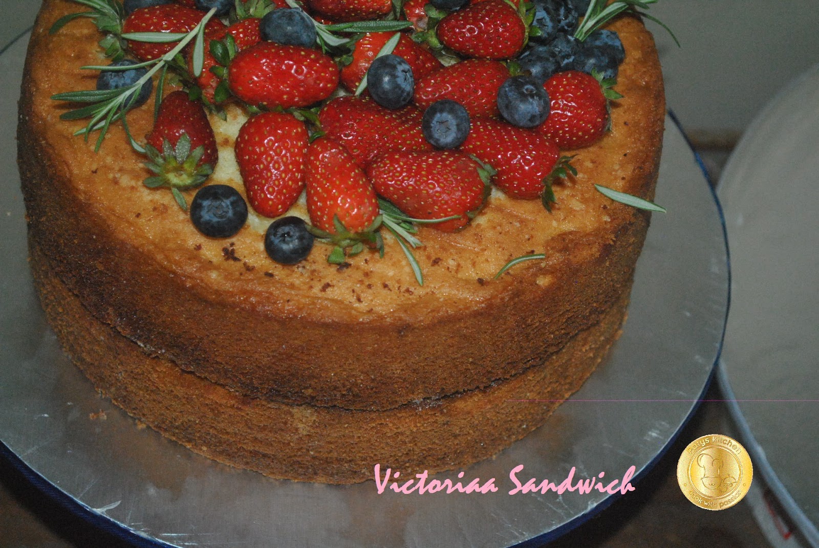 PATYSKITCHEN MARY BERRY'S VICTORIA SANDWICH