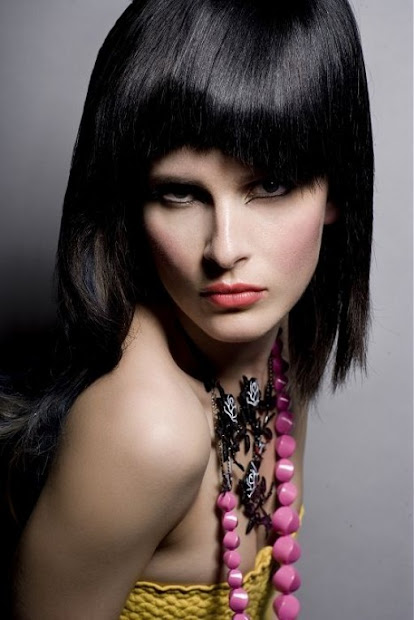 shaggy short hairstyles women