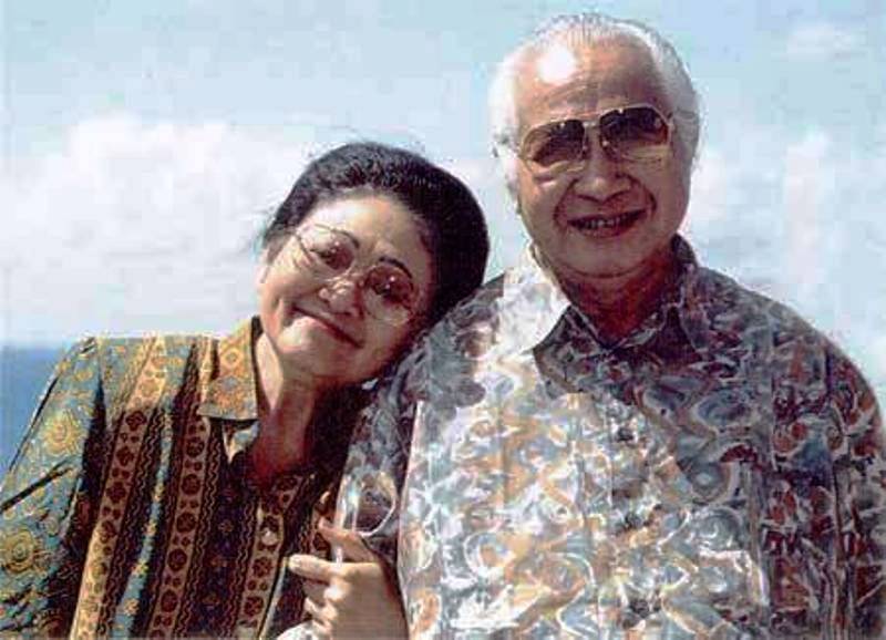 Ibu Tien dan Soeharto