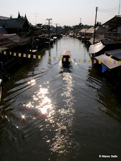 MERCADO FLOTANTE DE AMPHAWA. TAILANDIA