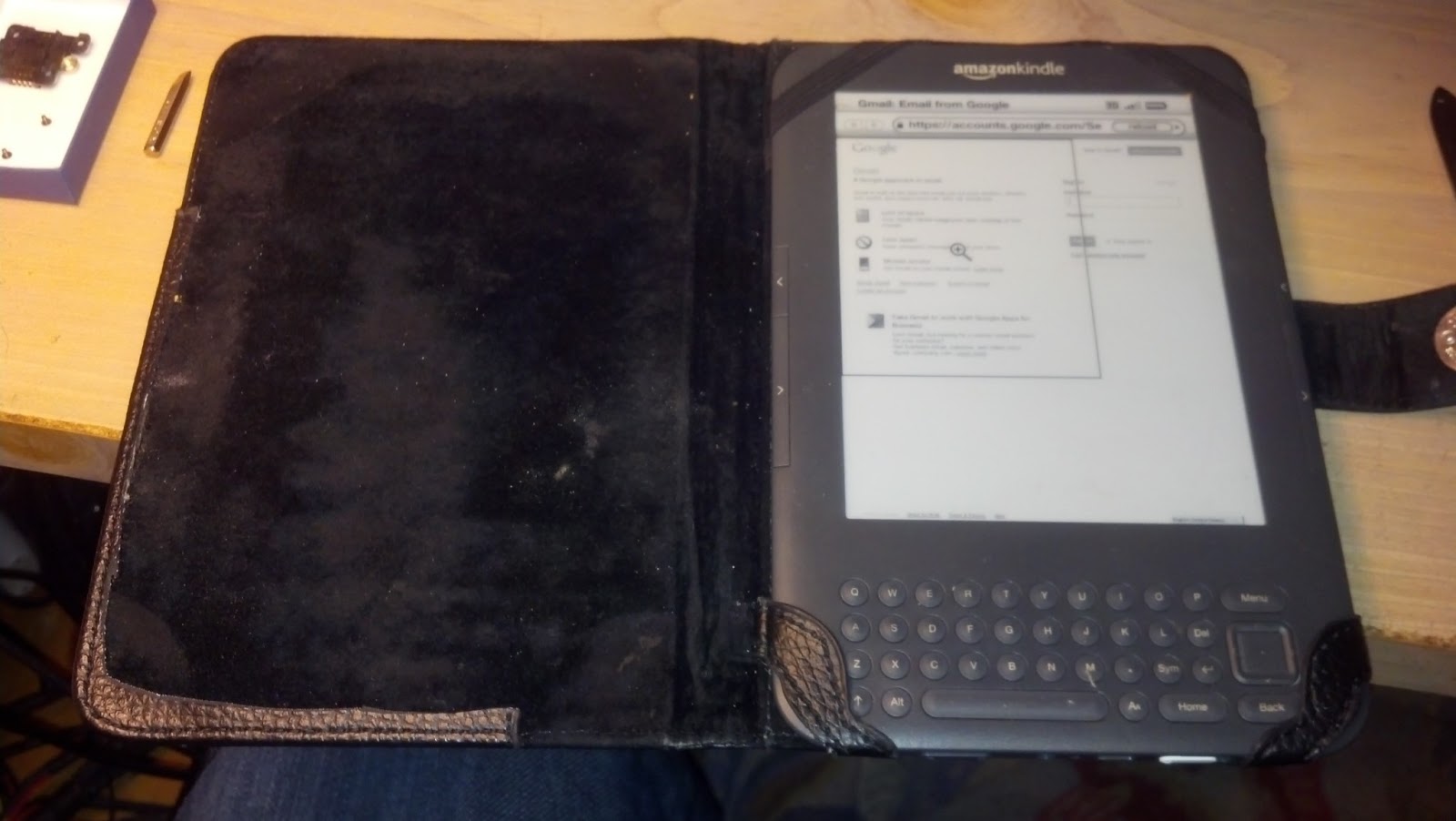 Siliconfish Repaired Kindle 3 Keyboard 3G that was freezing