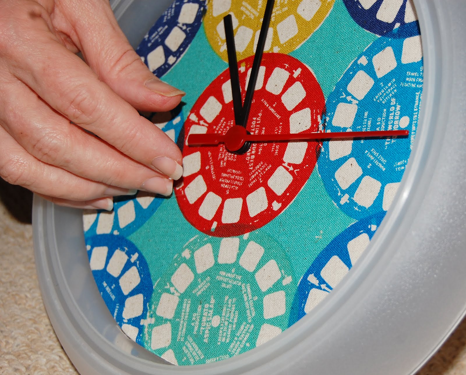 heather kojan quilts Ruby Star Rising Clock Tutorial