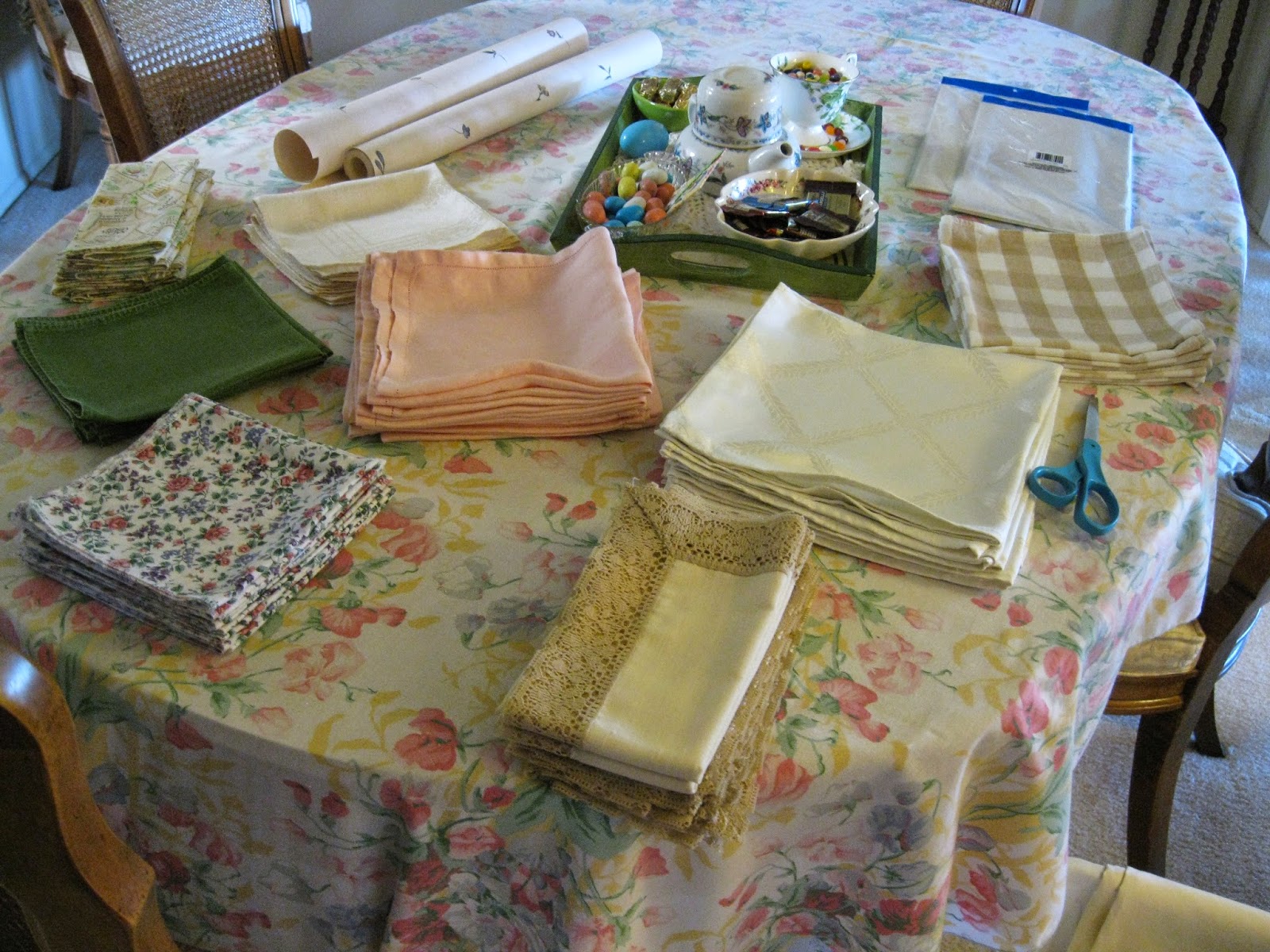 Creative Quest Organizing Cloth Napkins