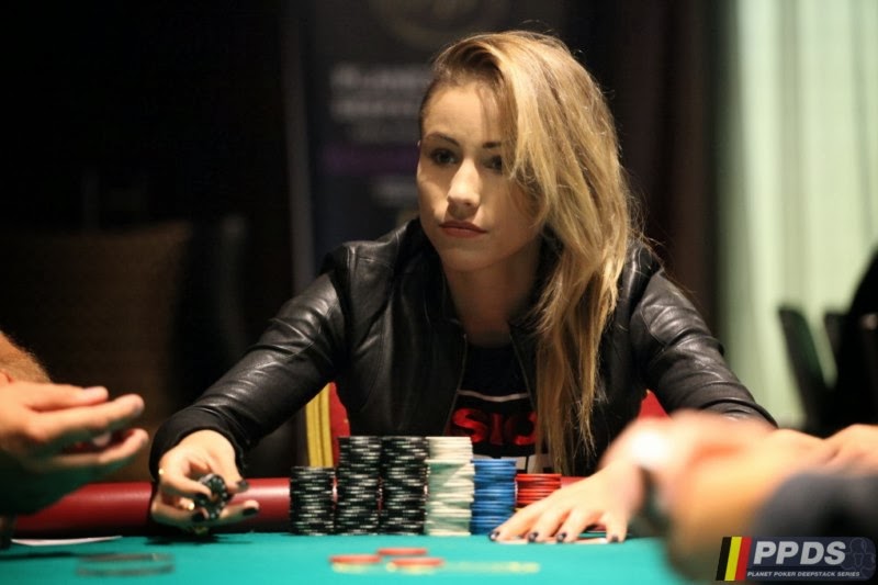 Poker nrj12 presentatrice