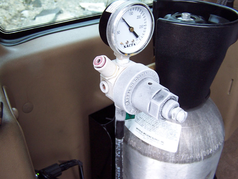 Why can't a isothermal process be adiabatic?