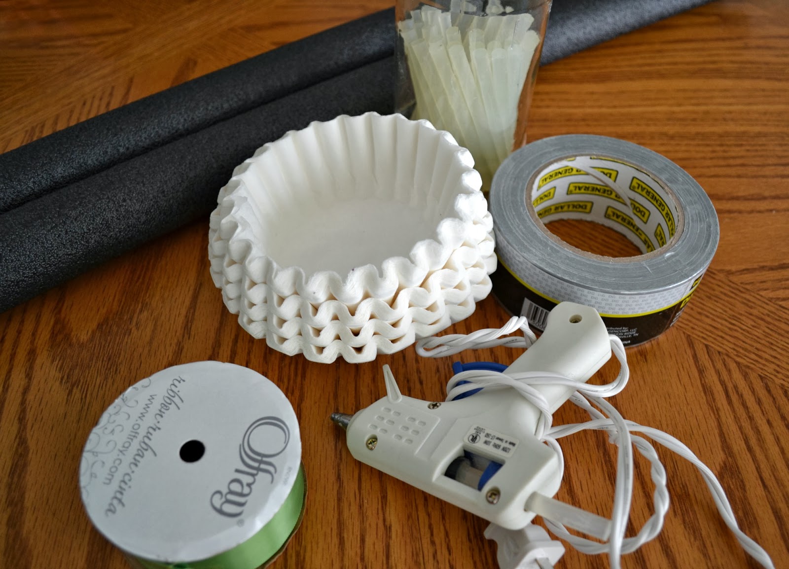 It's A Mom's World Easy DIY Coffee Filter Wreath