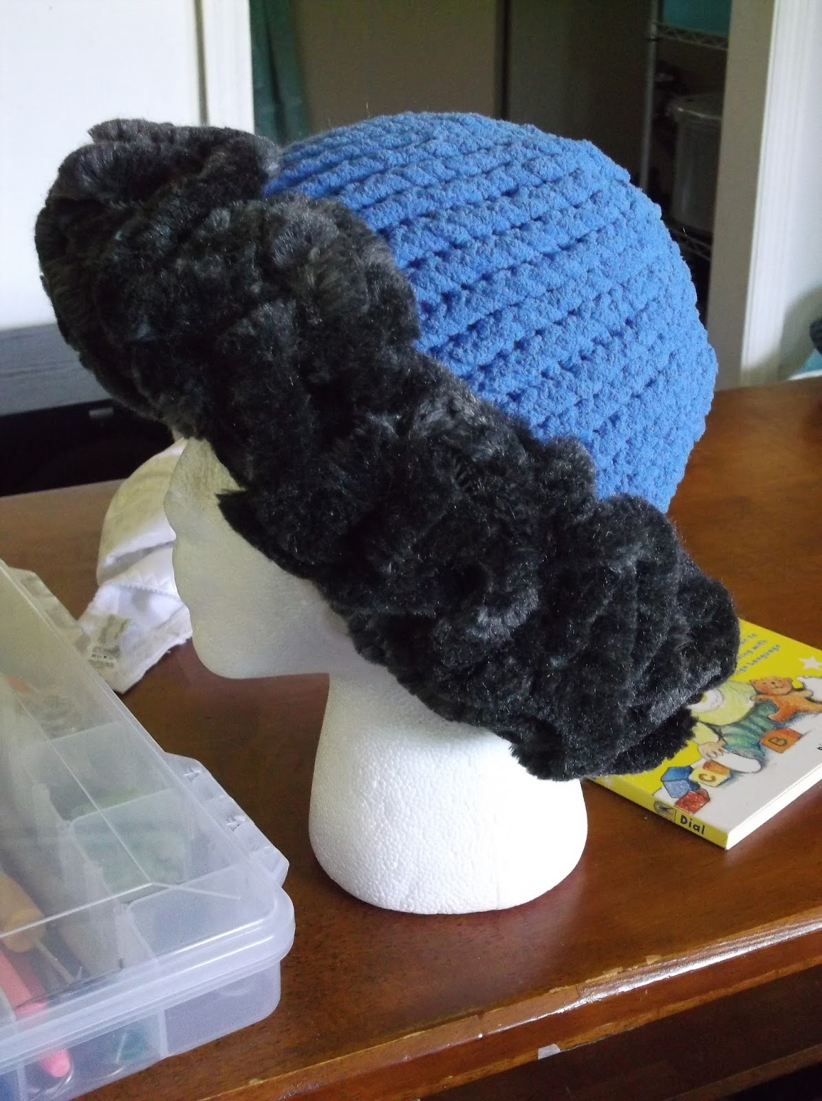 The Loom Muse How to Loom Knit a Fur Brimmed Hat