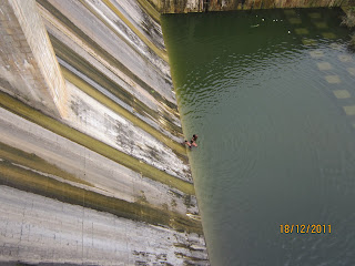 Puzhuthikuttai dam