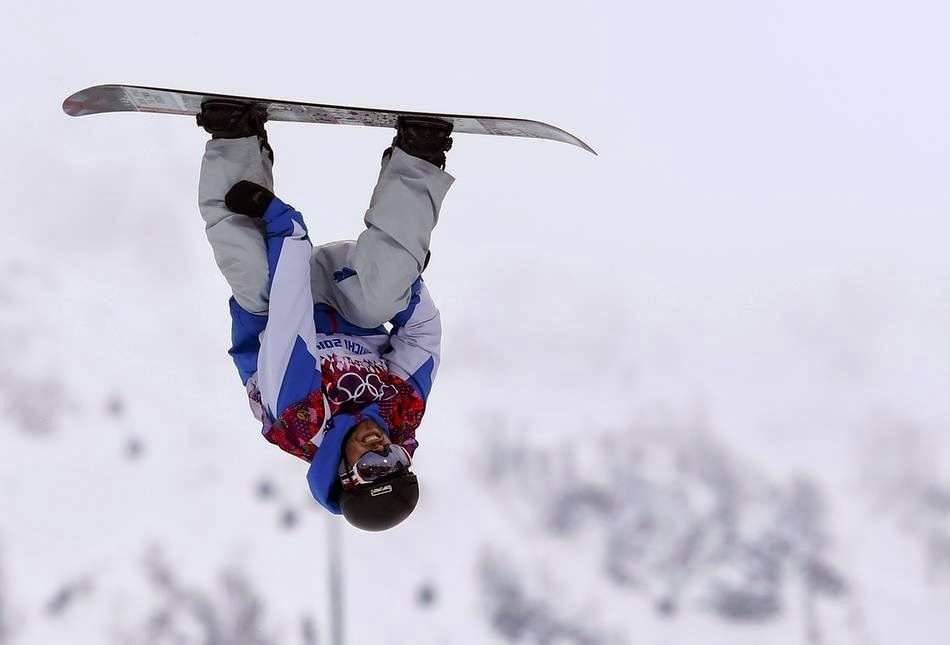 7. Hi. - 22 Olympics Photos That Will Destroy Your Faith In Gravity 7. Hi. - 22 Olympics Photos That Will Destroy Your Faith In Gravity