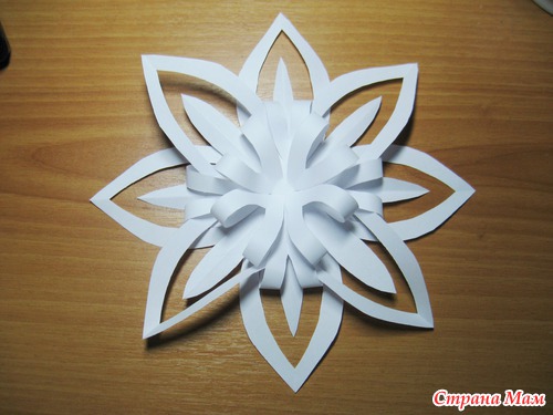3D Paper Snow Flakes