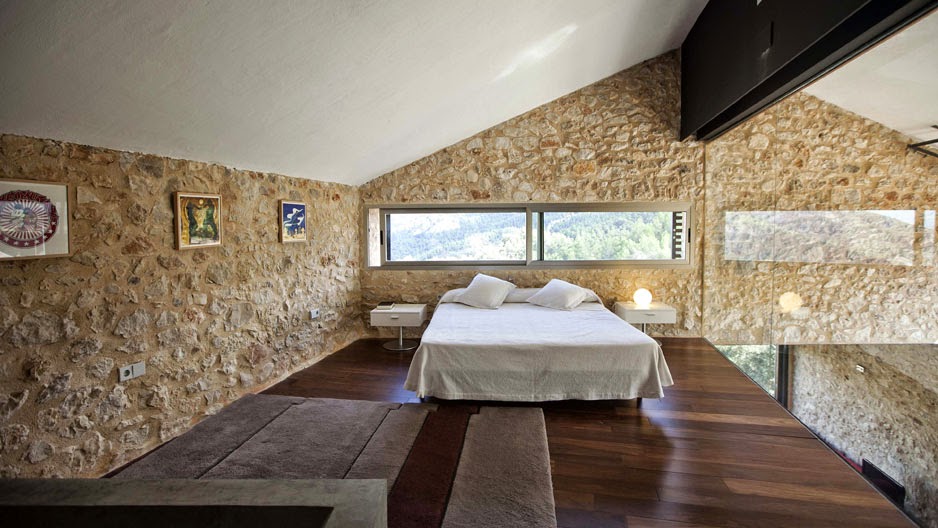 ULTRAPERIFERIAS: Moderna casa de piedra en un entorno natural incomparable