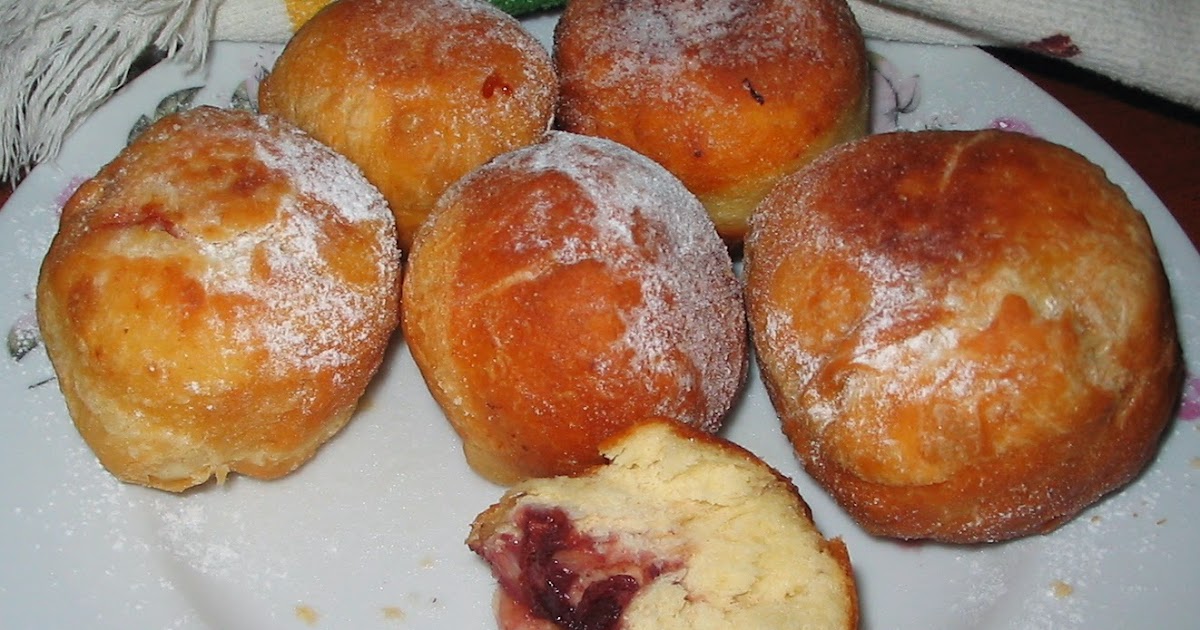 Start with an onion . . . Pampushky