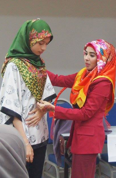Hijab stylist