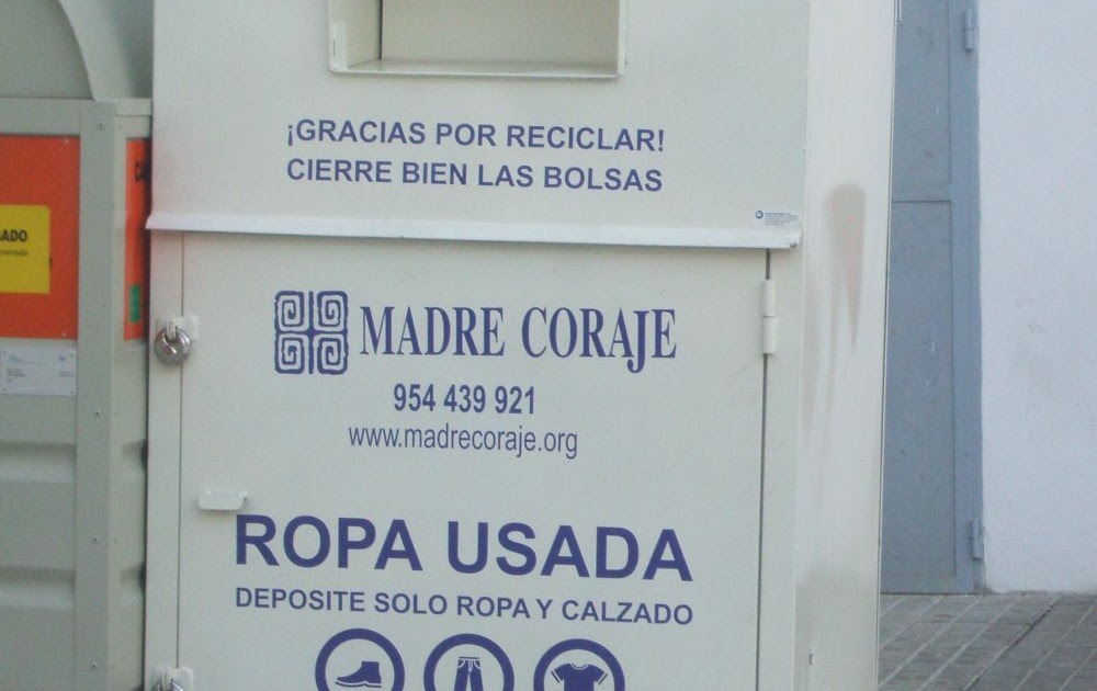 CEIP LOS MORALES: Contenedores de ropa usada y aceite reciclado.
