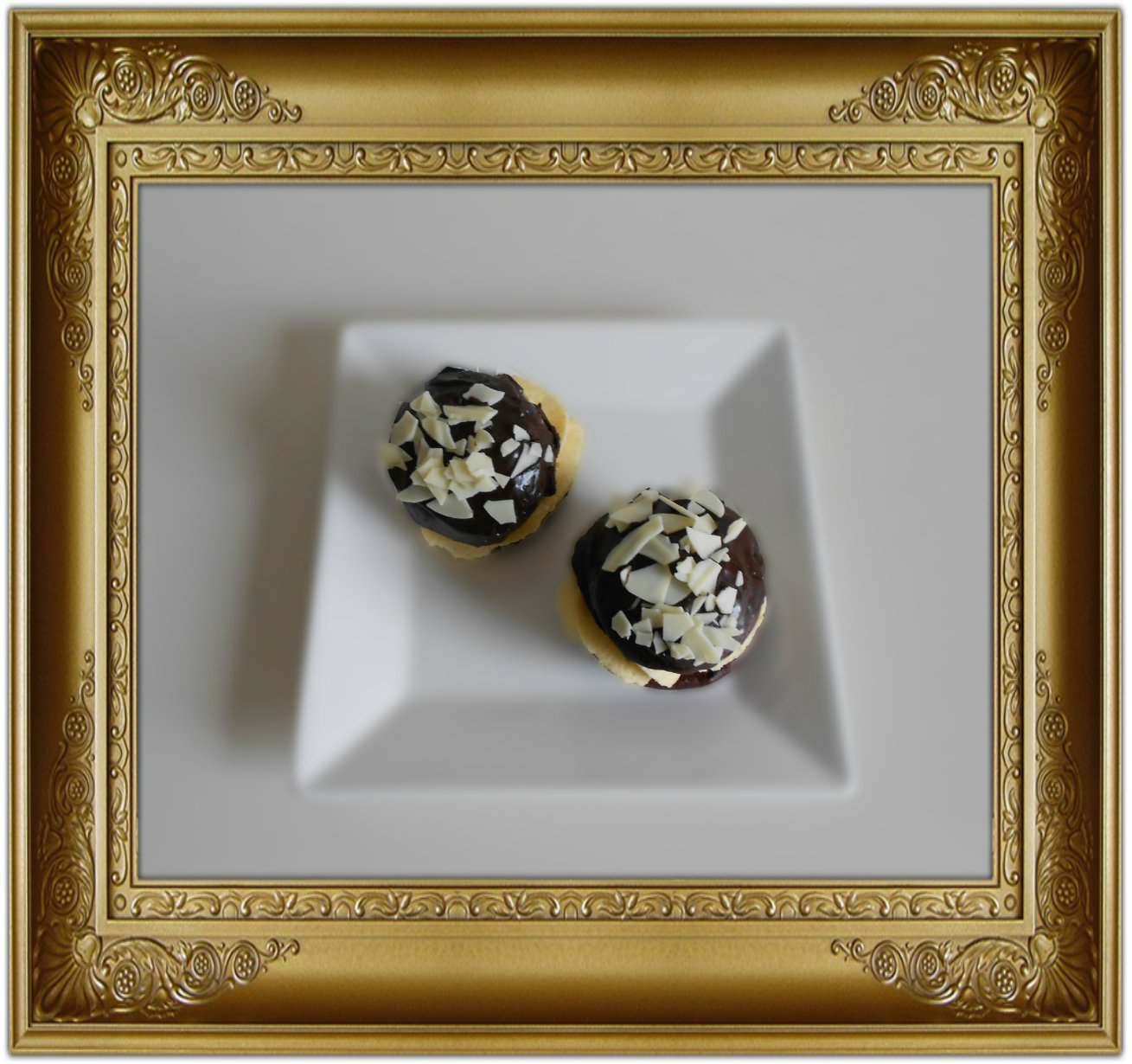 http://2.bp.blogspot.com/-4FN-o81UwaM/UJU3Y2E0muI/AAAAAAAACLM/S9WVl962jmw/s1600/whoopies+1-framed.jpg