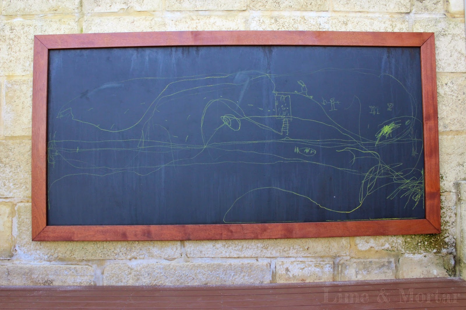Lime & Mortar Tip Remove Crayon from Chalkboard