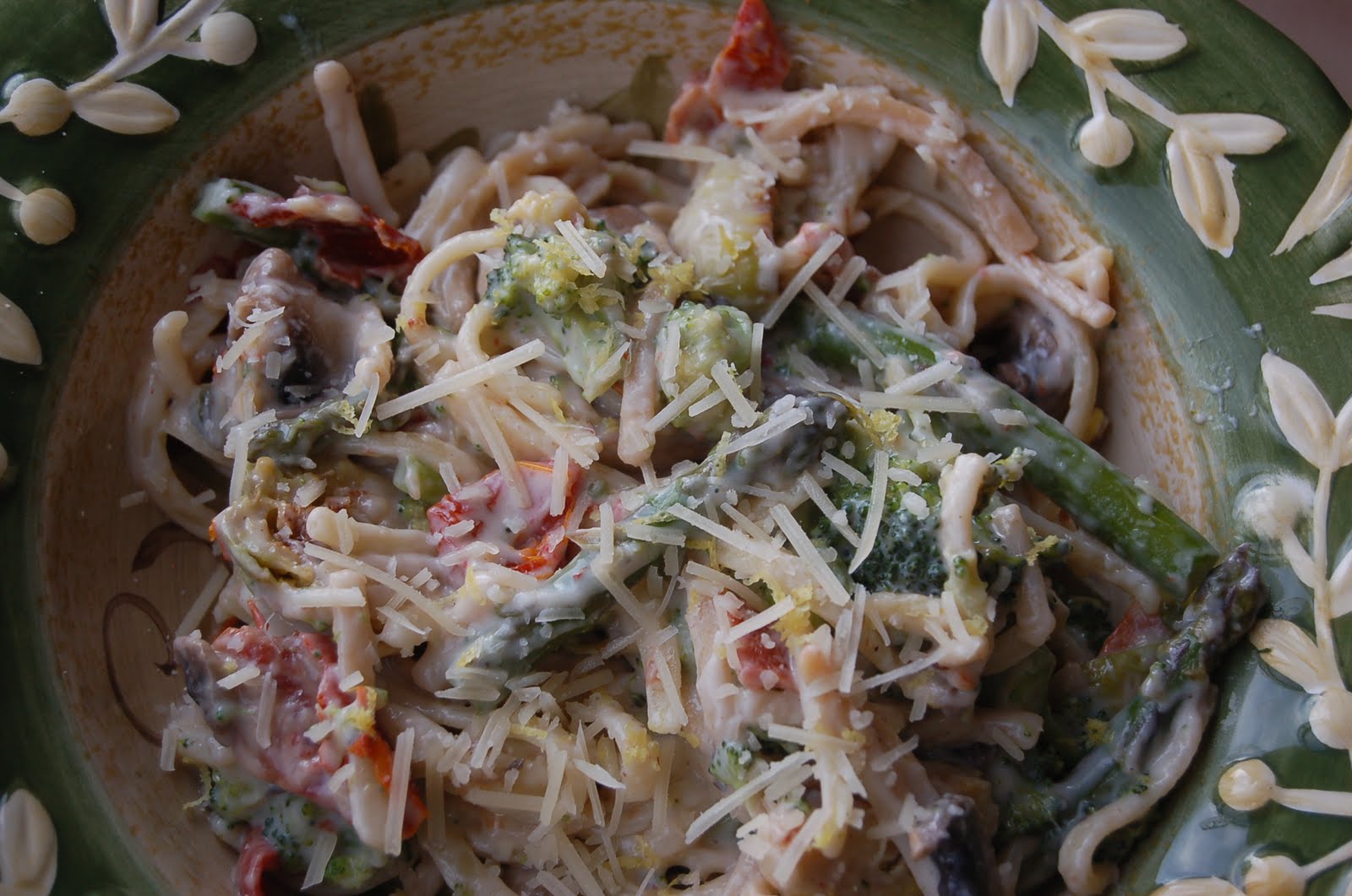The Sparitarian Fettuccine Alfredo with SunDried Tomatoes and Veggies