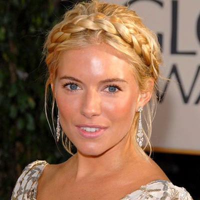 Best Updos for Short Hairstyles