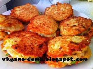 Кабачковые оладьи с сырной начинкой