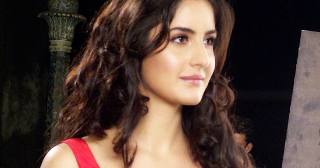 Seductive Bollywood Actress Katrina Kaif Stills | New Cinemas News