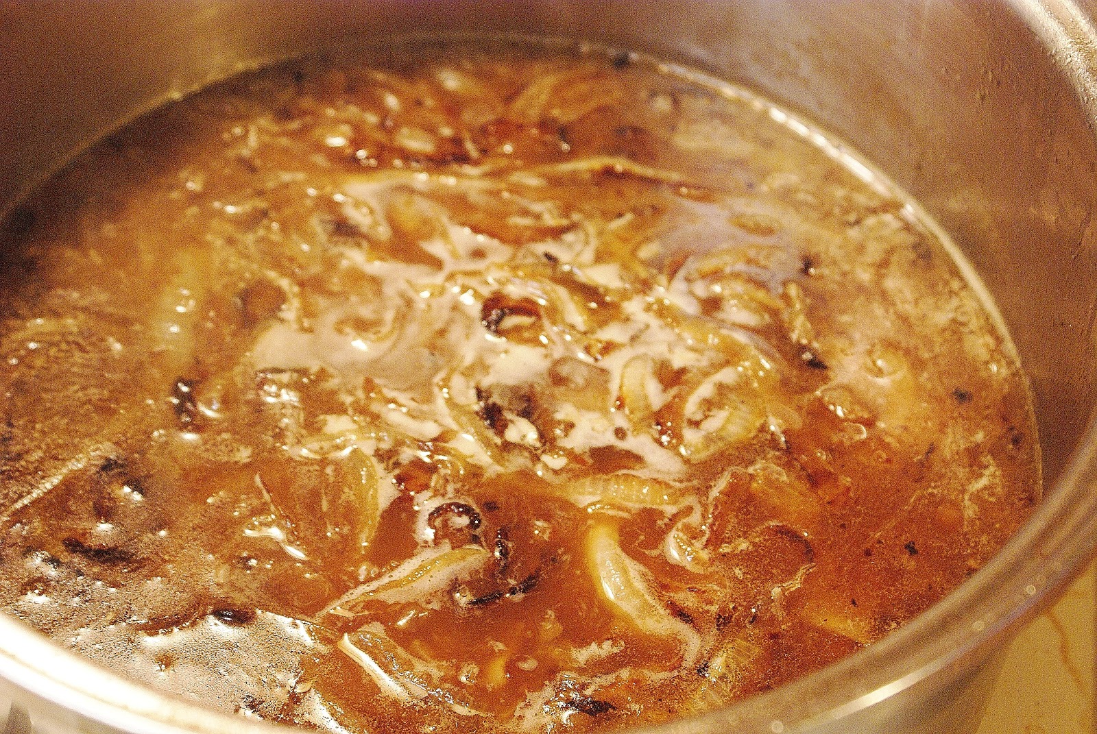 The Hungry Lovers Julia Child's French Onion Soup (Soupe à l’Oignon