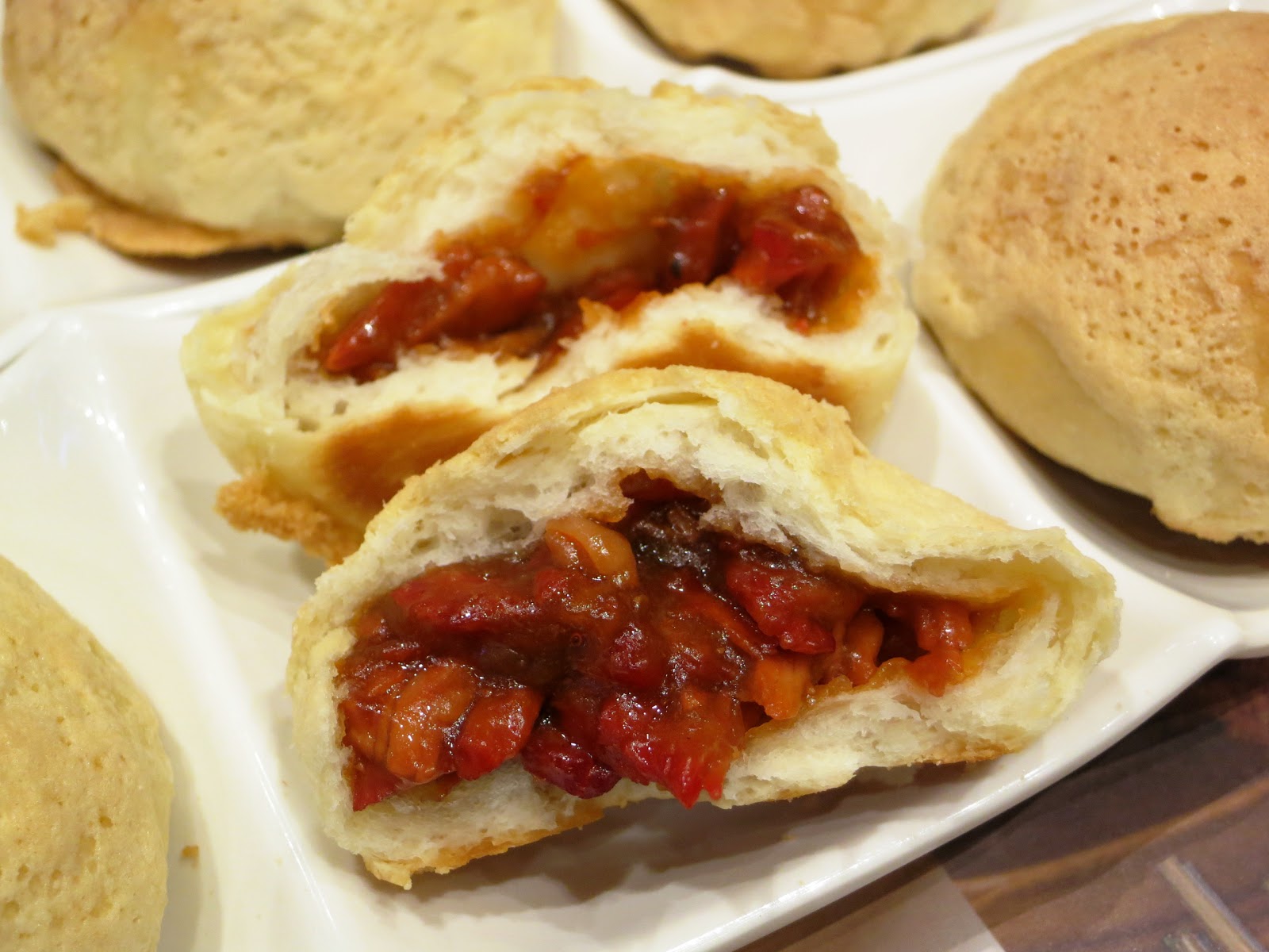 tim ho wan crispy pork buns