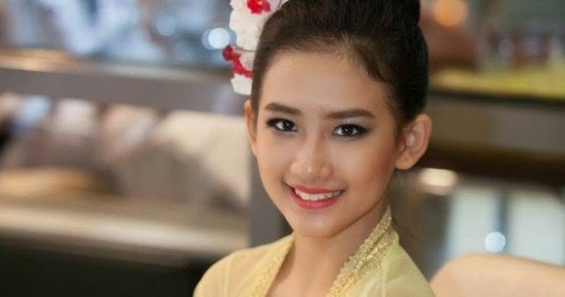 ျမန္မာအလွမယ္ ဟန္သီ ဆု ၂ ခု ရရွိ