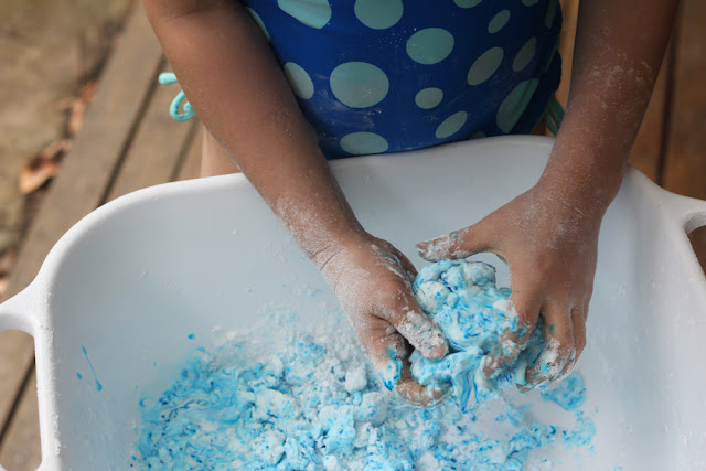 How to make oobleck and what exactly is it