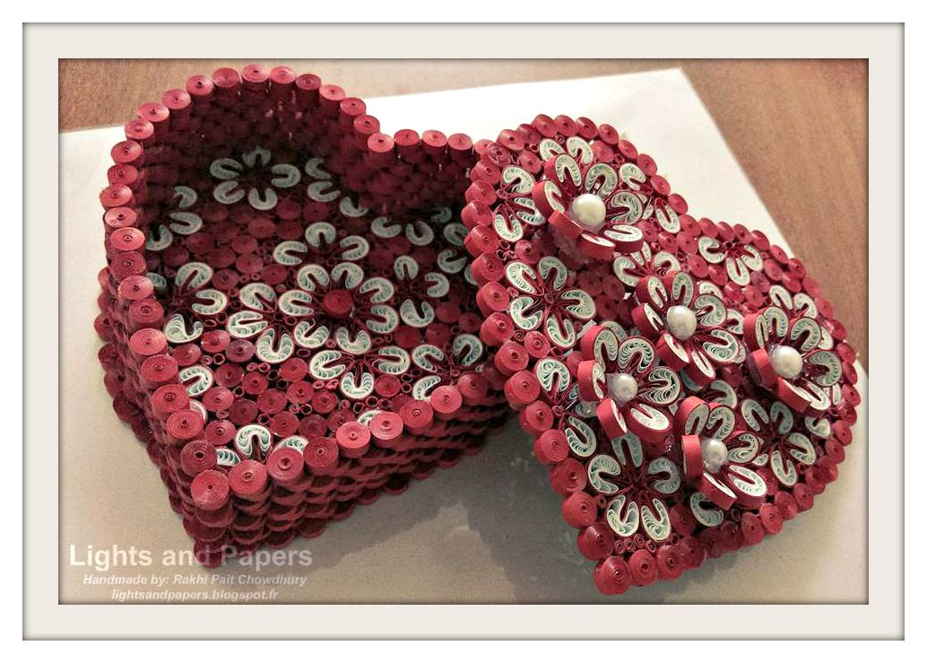 Lights and Papers 3D Quilled boxes