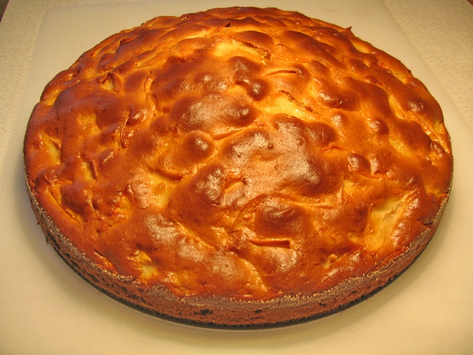 Шарлотка с яблоками классическая простой Шарлотка с яблоками классическая простой