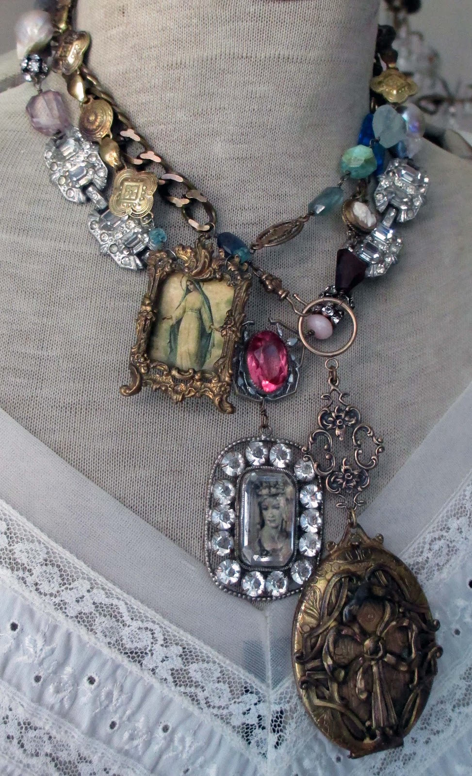 blog7.JPG 973×1,600 pixels Vintage jewelry crafts, Jewelry crafts