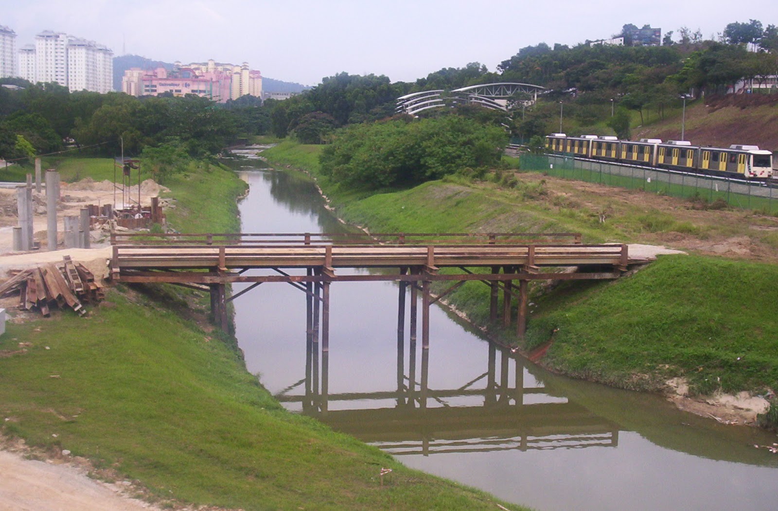 JEMPOLSLIFE TEMPORARY WORKS COMPOSITE BRIDGE