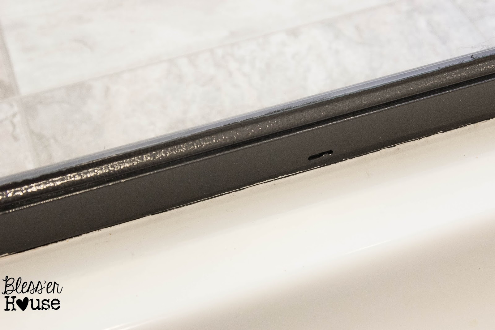 How NOT to Paint a Shower Door (And How to Fix Spray Paint Mistakes