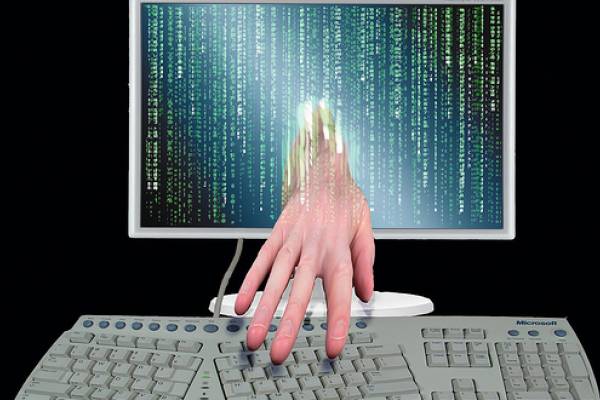 http://2.bp.blogspot.com/-4REZ4l1k6XI/T5UheYHEB9I/AAAAAAAACuY/6r0VWy1x_zo/s1600/hacker.jpg