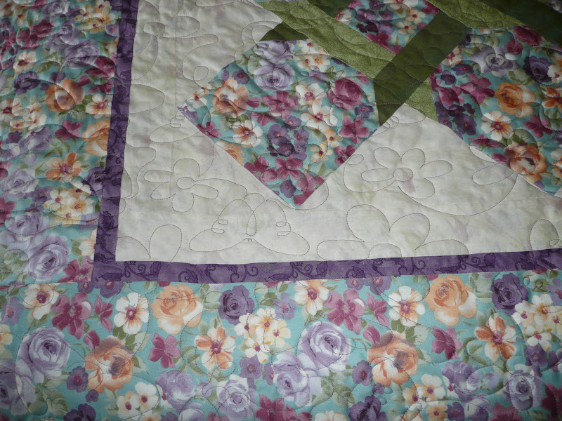 Acorn Ridge Quilting Lucille's Twisted Maze Garden Quilt