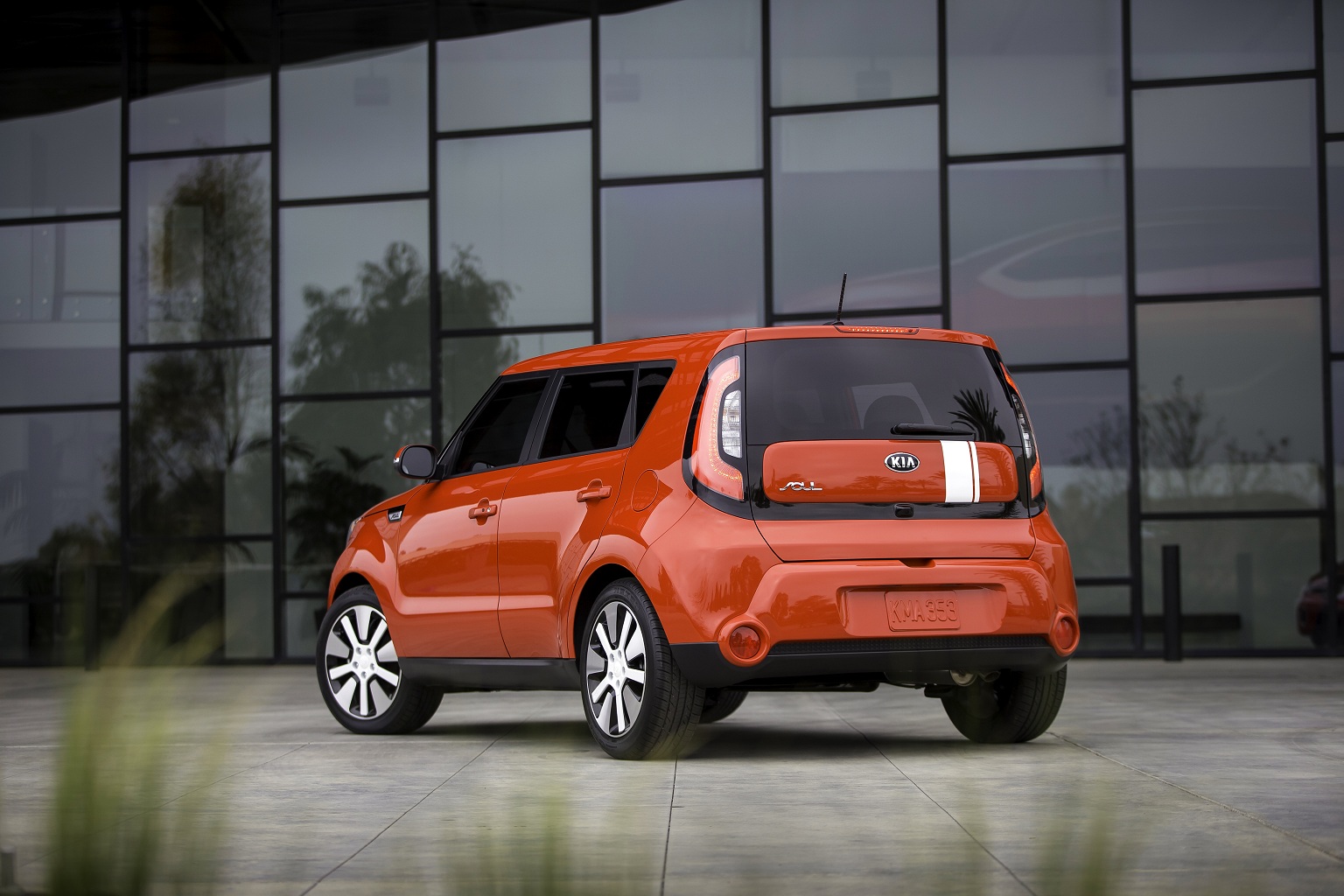 AutoMonthly, we got all the news of the auto industry ... AutoMonthly, we got all the news of the auto industry ...
