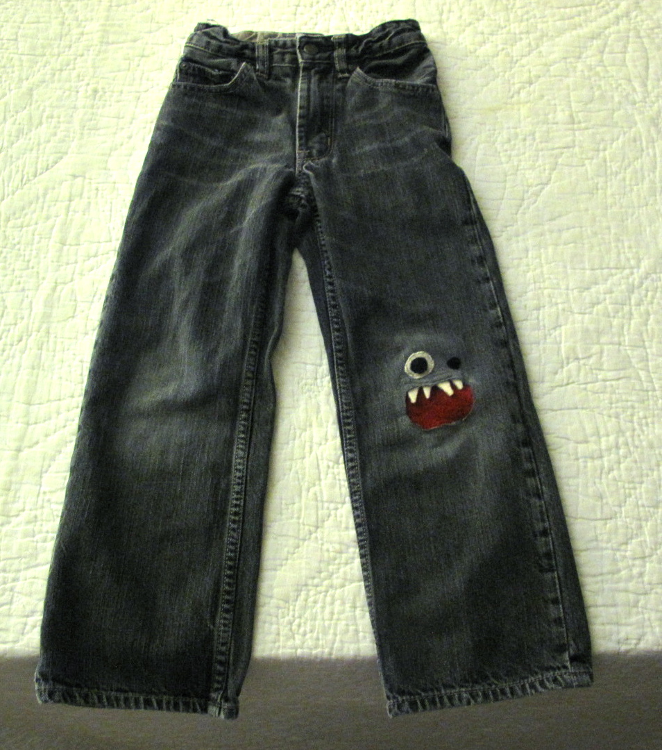 Refashion Coop A cute fix for a hole in the knee of jeans