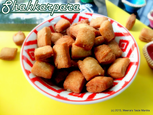 Shakkarpara | Shankarpali | Sweet Pillow Chips