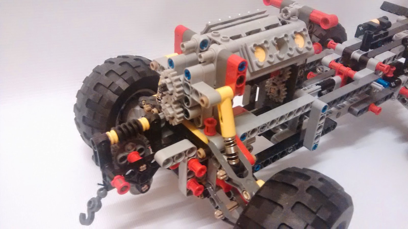 Yoshiny's Design Lego Jeep wrangler technic 42029 Cmodel