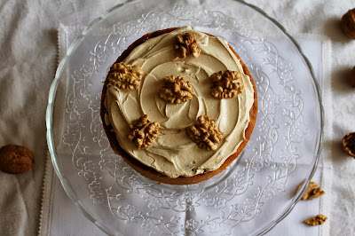 Cake de nueces y buttercream de café